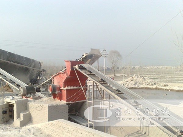 新型制砂機(jī)客戶(hù)使用現(xiàn)場(chǎng)