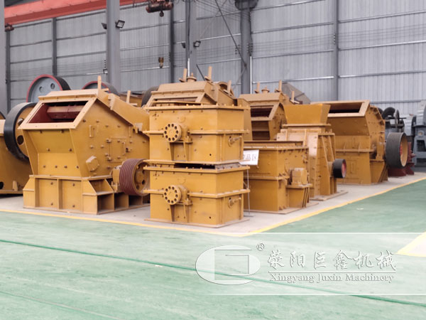 時產(chǎn)50噸石頭制砂設備